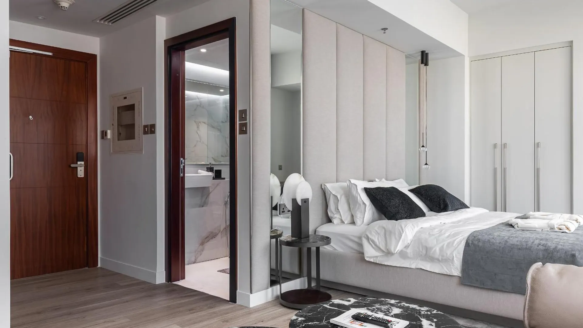 Luxury Studio Near Burj Khalifa 1208 Apartment Dubai
