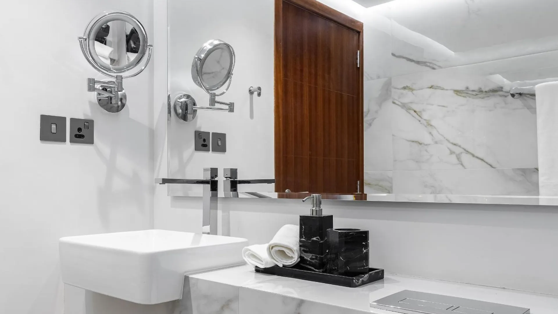 Luxury Studio Near Burj Khalifa 1208 Apartment Dubai
