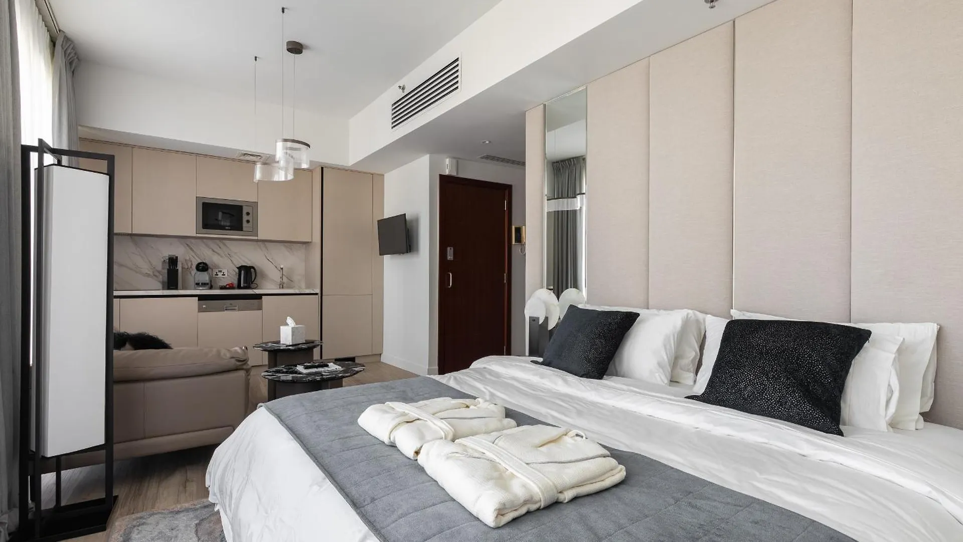 Apartament Luxury Studio Near Burj Khalifa 1208 Dubaj