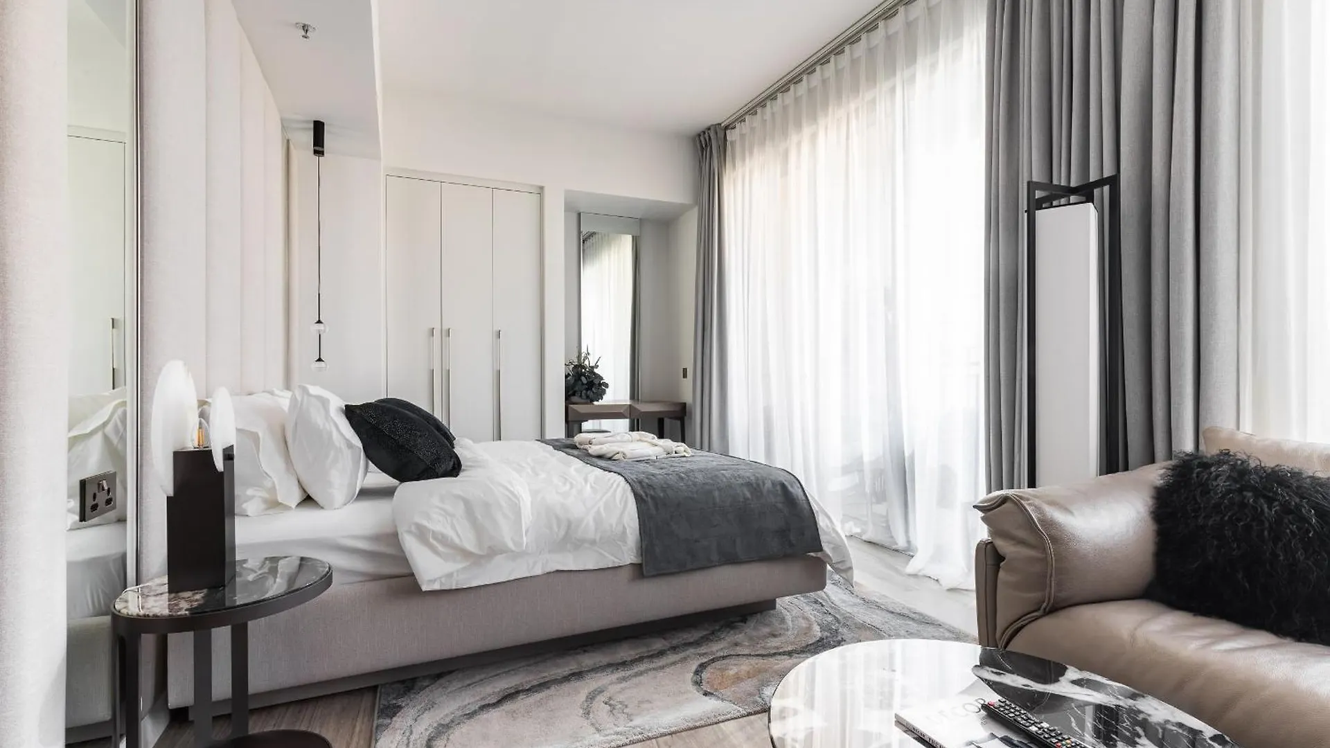 Apartament Luxury Studio Near Burj Khalifa 1208 Dubaj