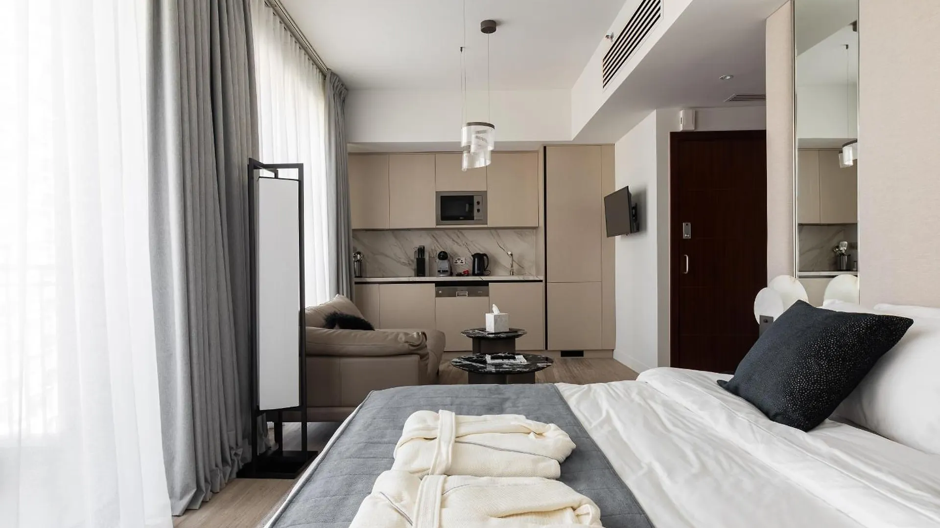 Apartament Luxury Studio Near Burj Khalifa 1208 Dubaj 0*,